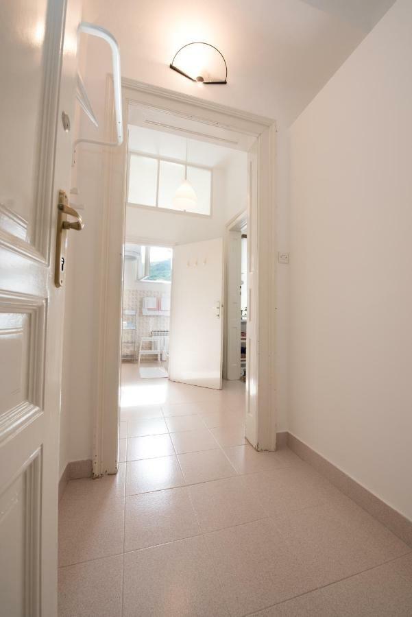 Stefani Studio Apartman Opatija Exterior foto